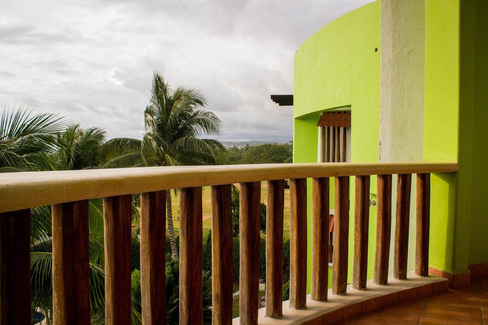 Hotel & Suites Punta Esmeralda ปูแอร์โตเอสกอนดิโด ภายนอก รูปภาพ