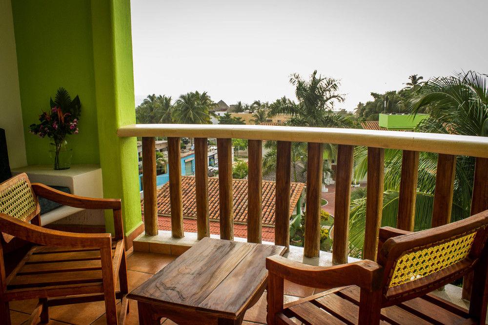 Hotel & Suites Punta Esmeralda ปูแอร์โตเอสกอนดิโด ภายนอก รูปภาพ