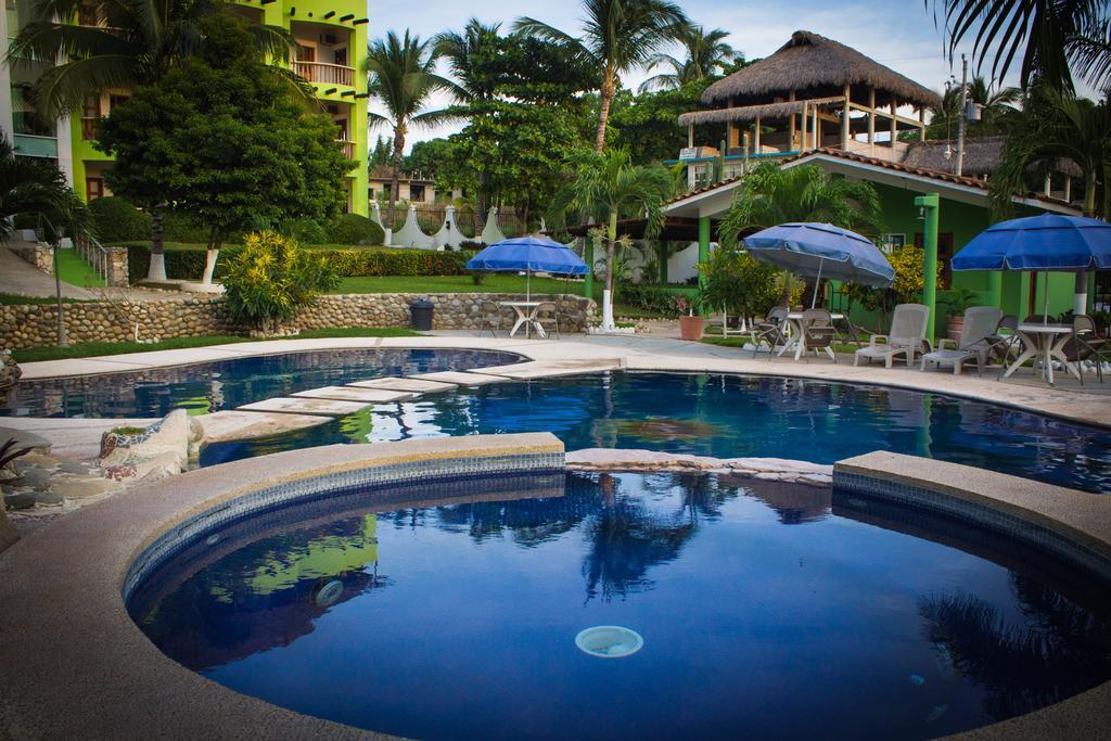 Hotel & Suites Punta Esmeralda ปูแอร์โตเอสกอนดิโด ภายนอก รูปภาพ