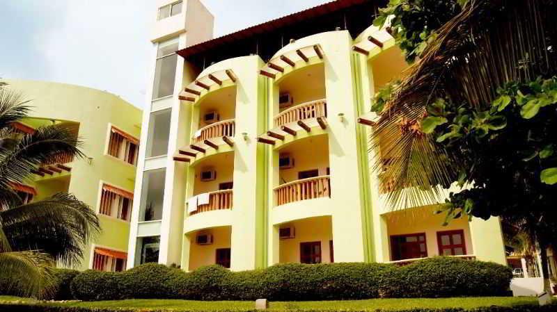 Hotel & Suites Punta Esmeralda ปูแอร์โตเอสกอนดิโด ภายนอก รูปภาพ