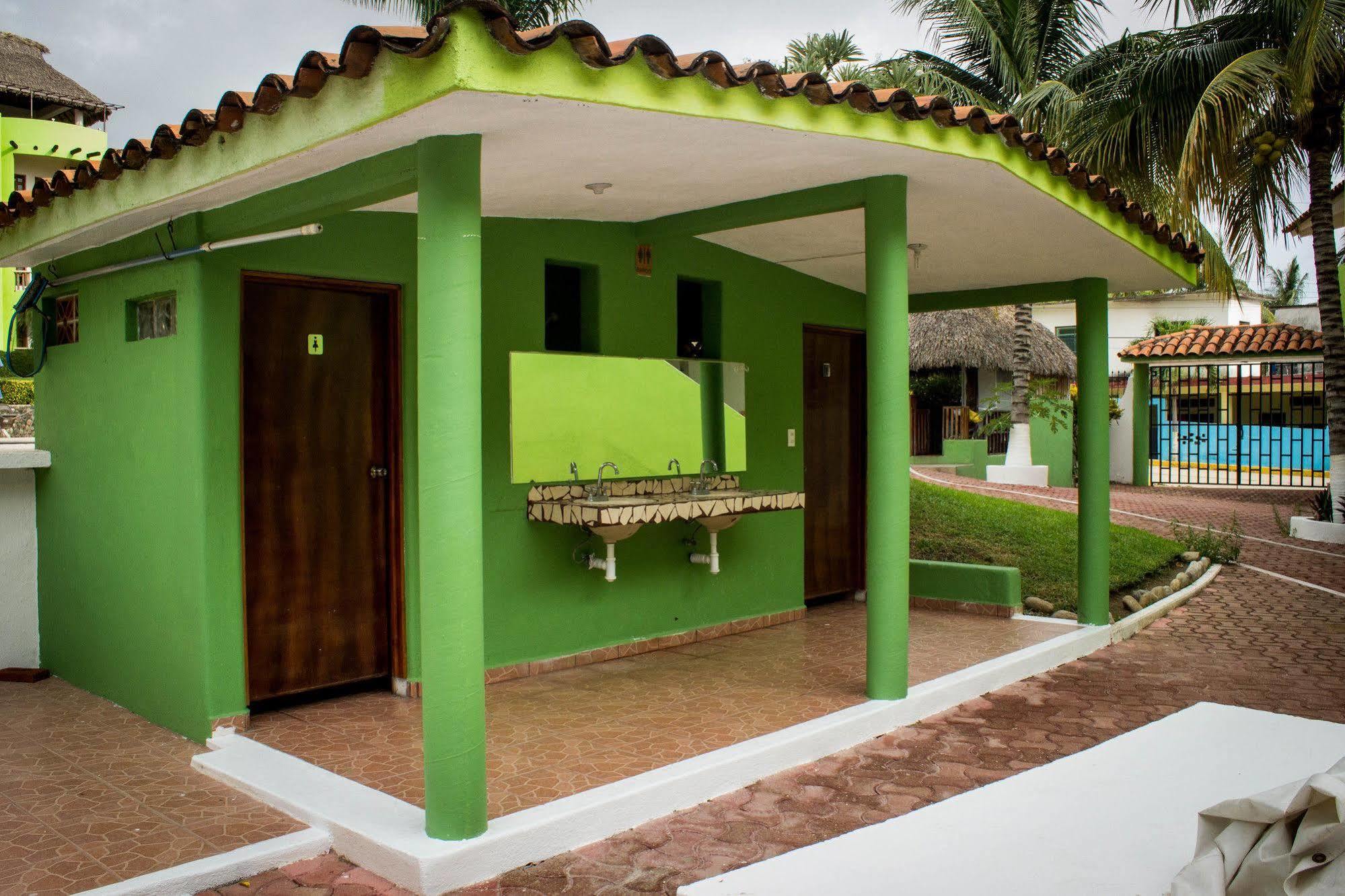 Hotel & Suites Punta Esmeralda ปูแอร์โตเอสกอนดิโด ภายนอก รูปภาพ
