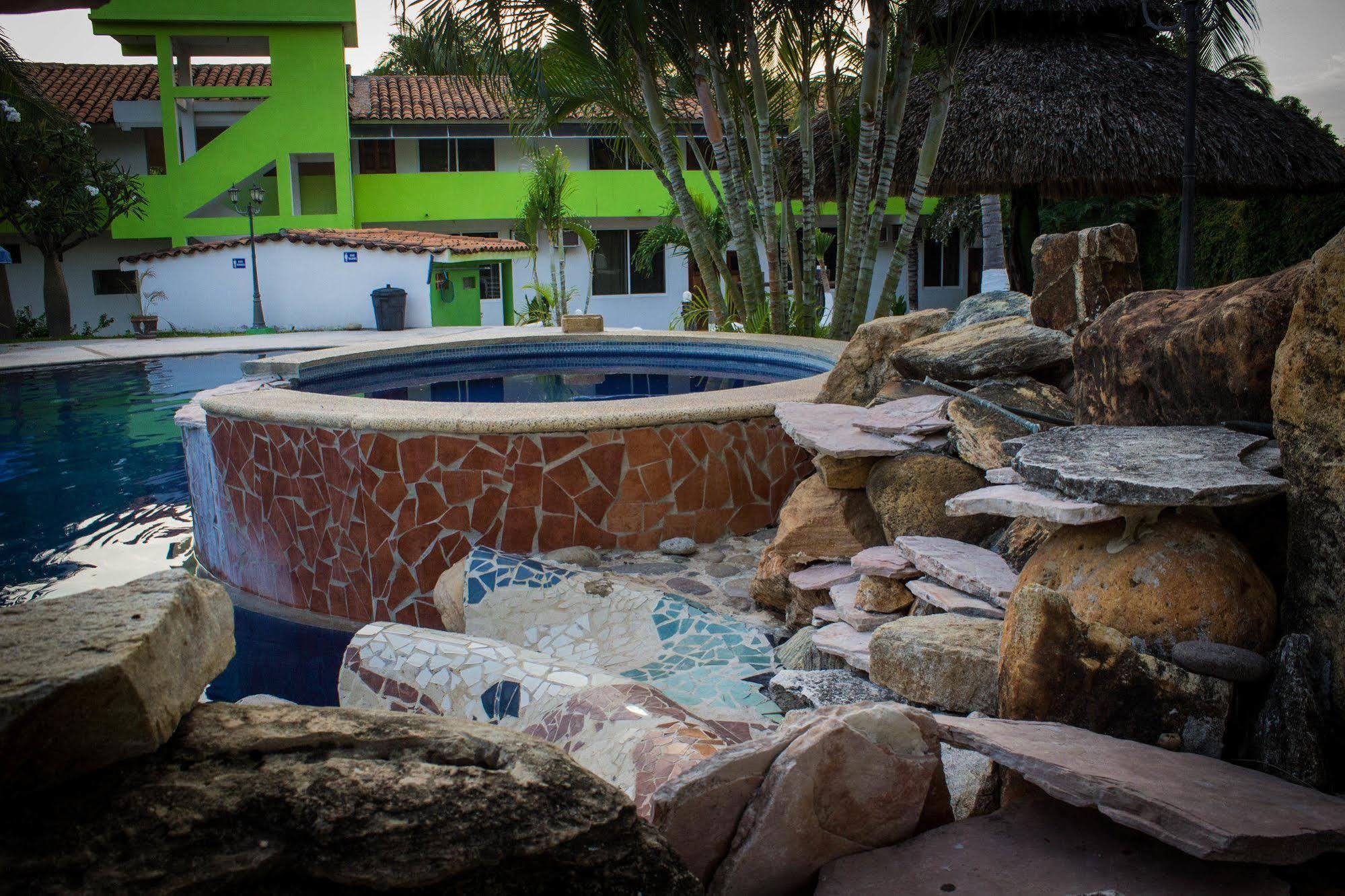 Hotel & Suites Punta Esmeralda ปูแอร์โตเอสกอนดิโด ภายนอก รูปภาพ